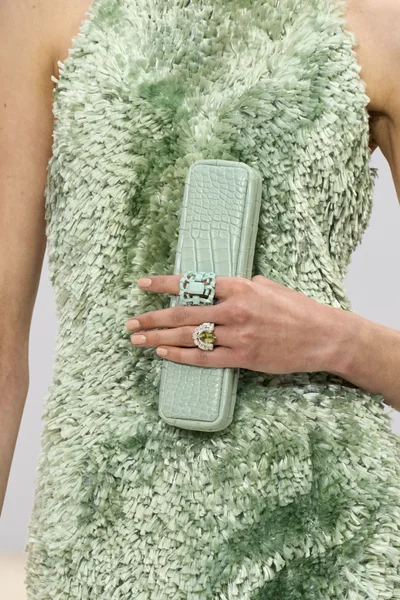 Look 75